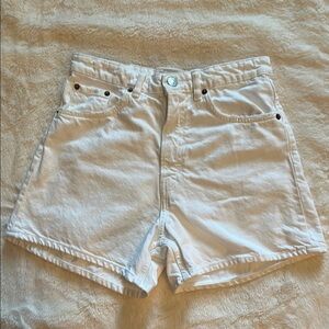 Zara High Waist White Shorts for Chic Summer Style